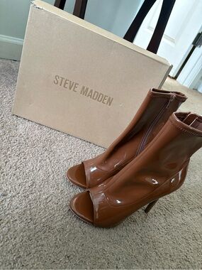 Steve Madden Brown Patent Peep-Toe Stiletto Ankle Boots